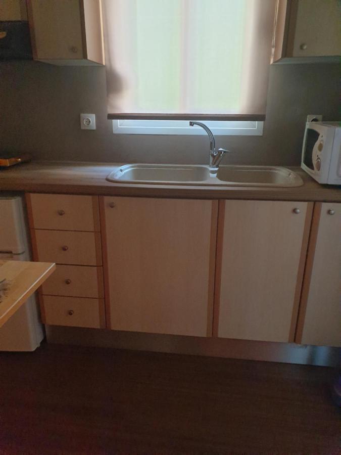 A Pleasent Small -Studio Close To The Port Of Volos Exteriör bild